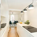 Bnbnova - Haussmann - 2br Near Champs-elysees Apartmán *