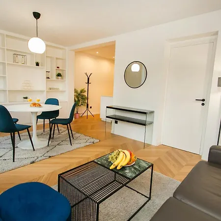 Bnbnova - Haussmann - 2br Near Champs-elysees Apartmán