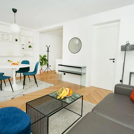 Bnbnova - Haussmann - 2br Near Champs-elysees * 파리